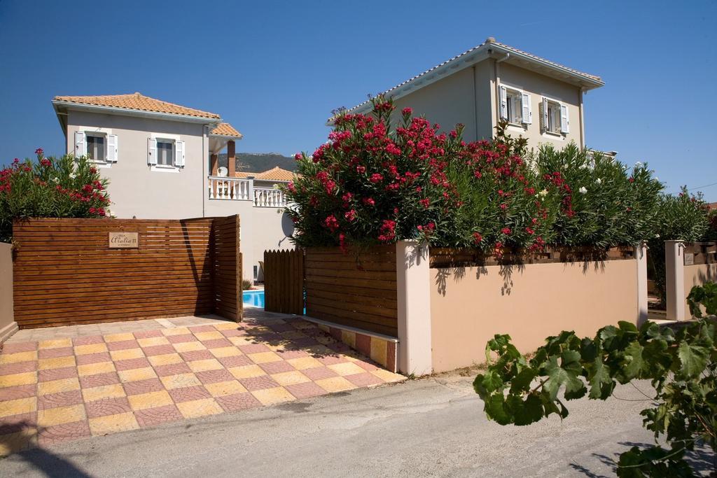 Le Torri Villas By Nidri Holiday Villas Exteriör bild